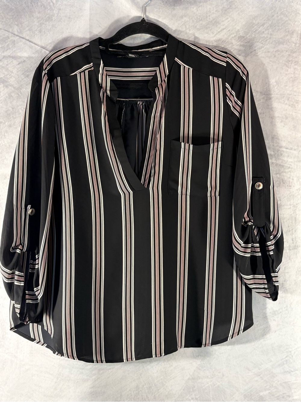 Forever 21 Contemporary Striped Blouse Women’s Large Black Roll Tab Sleeve Top